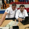 Владимир Алекно и Владимир Писарев изучают статистику матча Владимир Алекно и Владимир Писарев изучают статистику матча